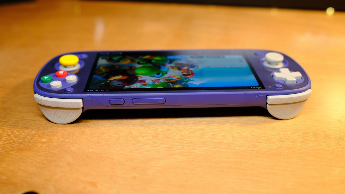 Retroid Pocket 5 + Grip - GameCube Purple