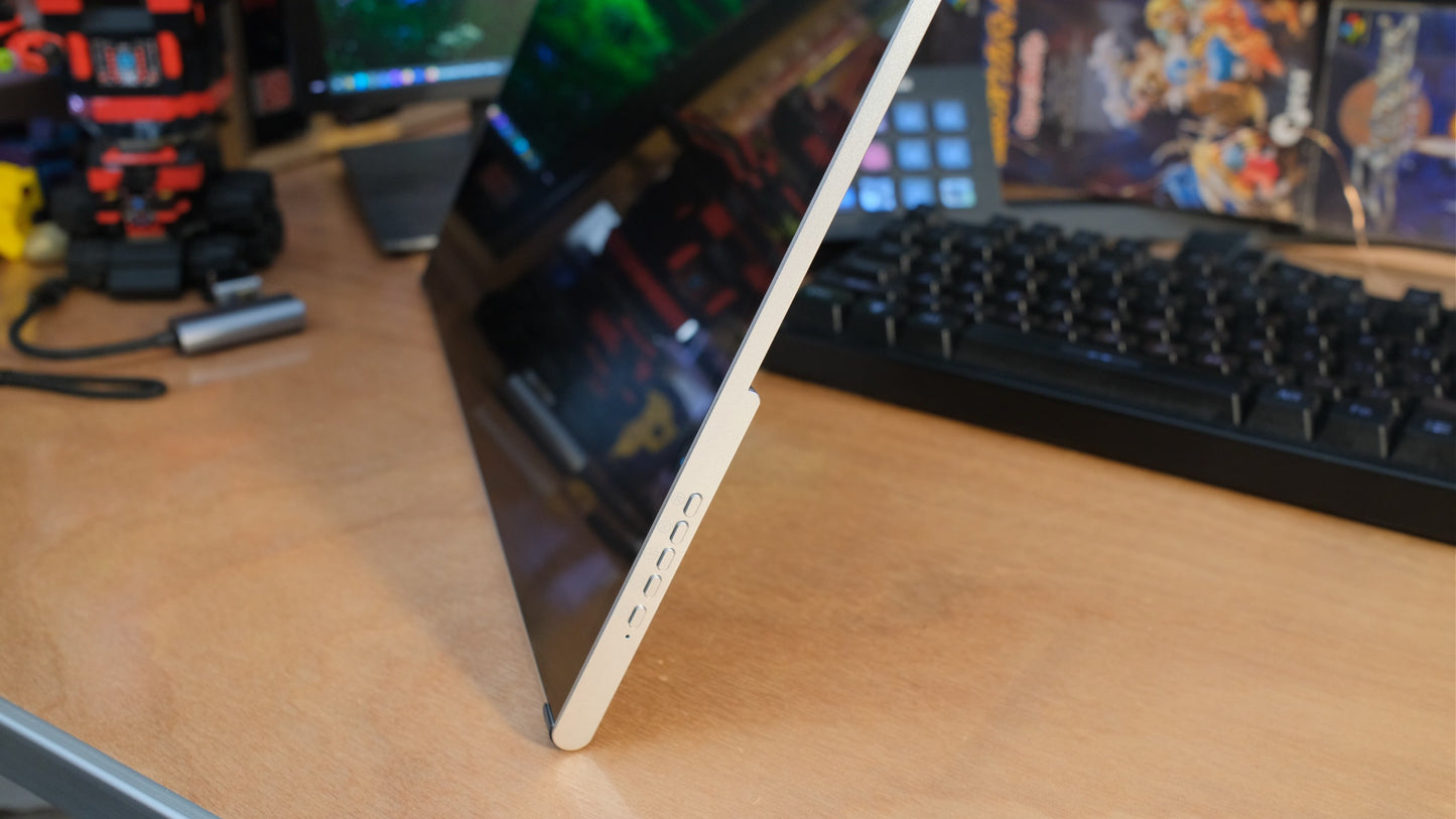 16", 16:10, 2560x1600, 144Hz Portable IPS Monitor