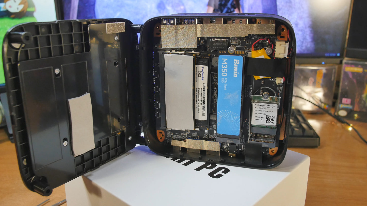 AMD Ryzen 9 8945HS, Radeon 780M Mini PC: Kamrui G1