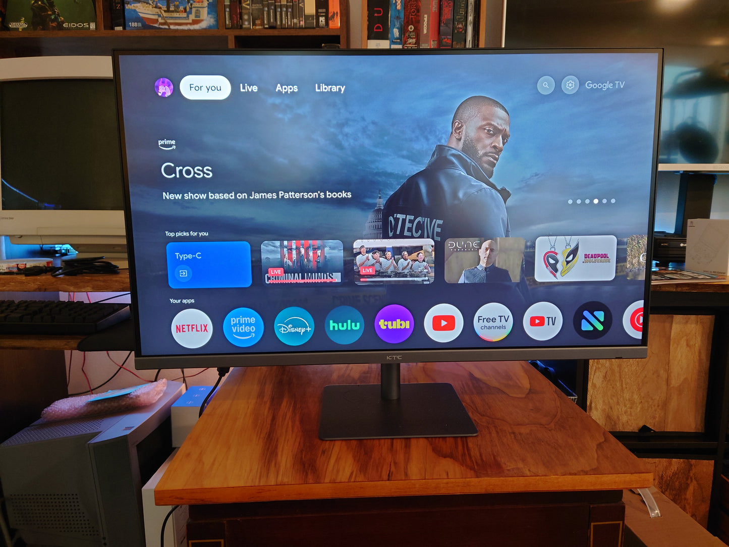 4K Smart Monitor (Google TV Integrated)