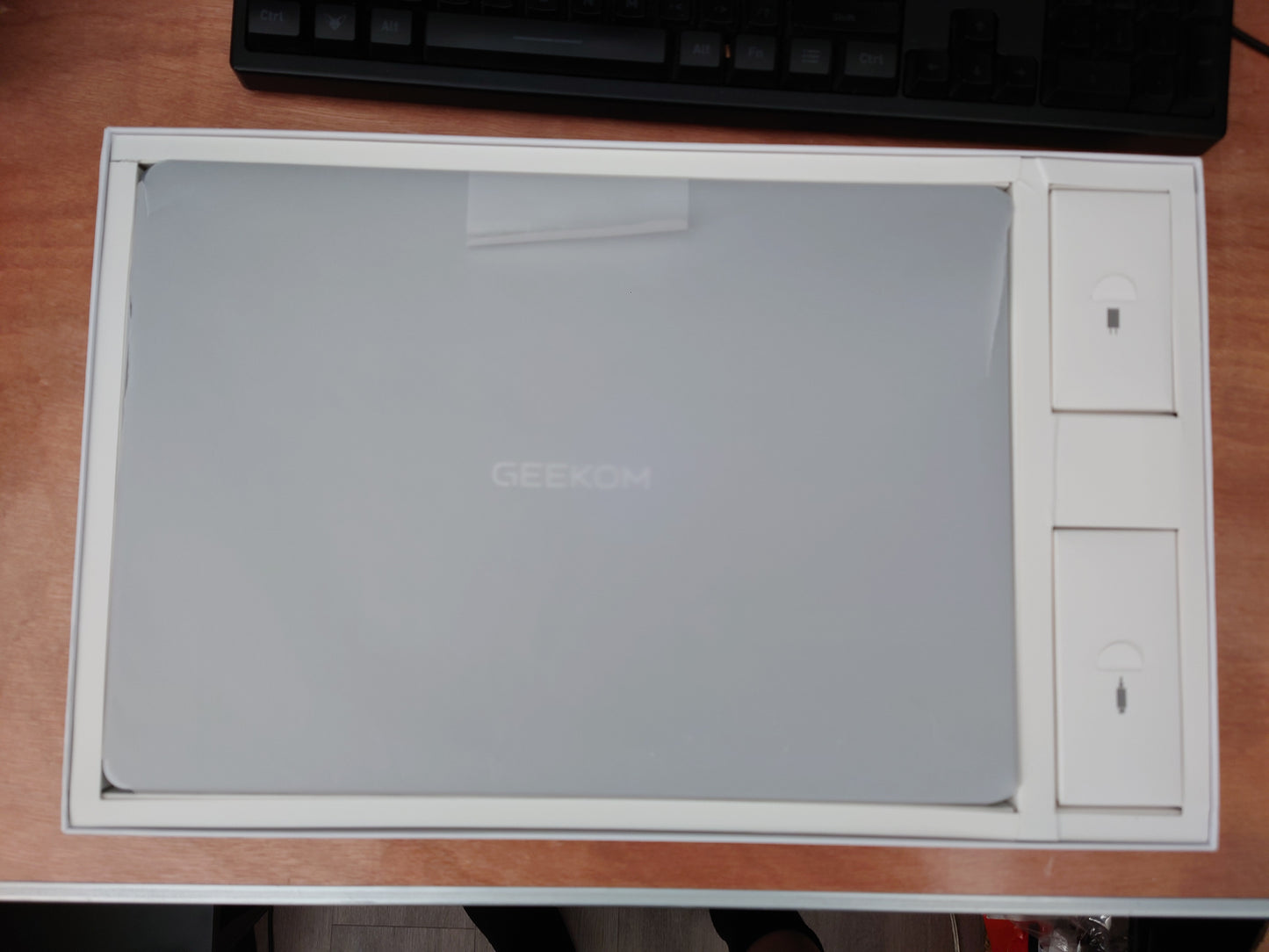 Geekom GeekBook X16 Pro Laptop - 32GB RAM