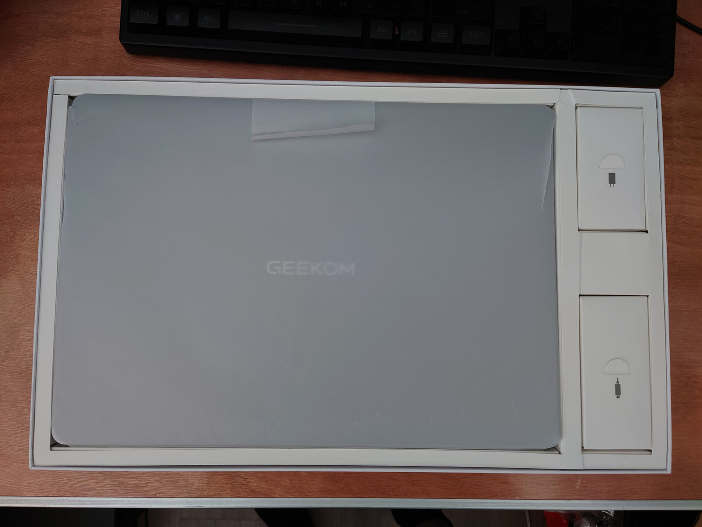 Geekom GeekBook X16 Pro Laptop - 32GB RAM