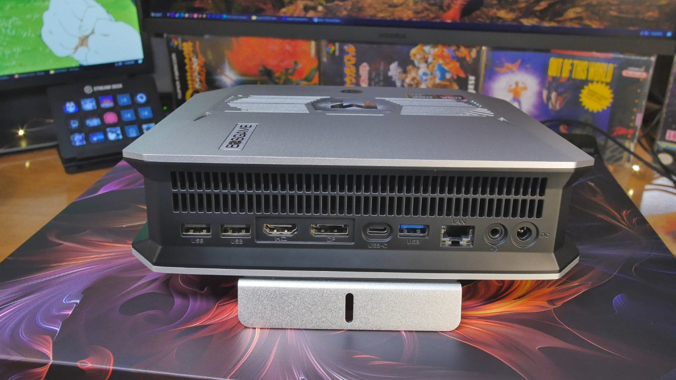 AMD Ryzen AI MAX+ 395, AMD Radeon 8060s