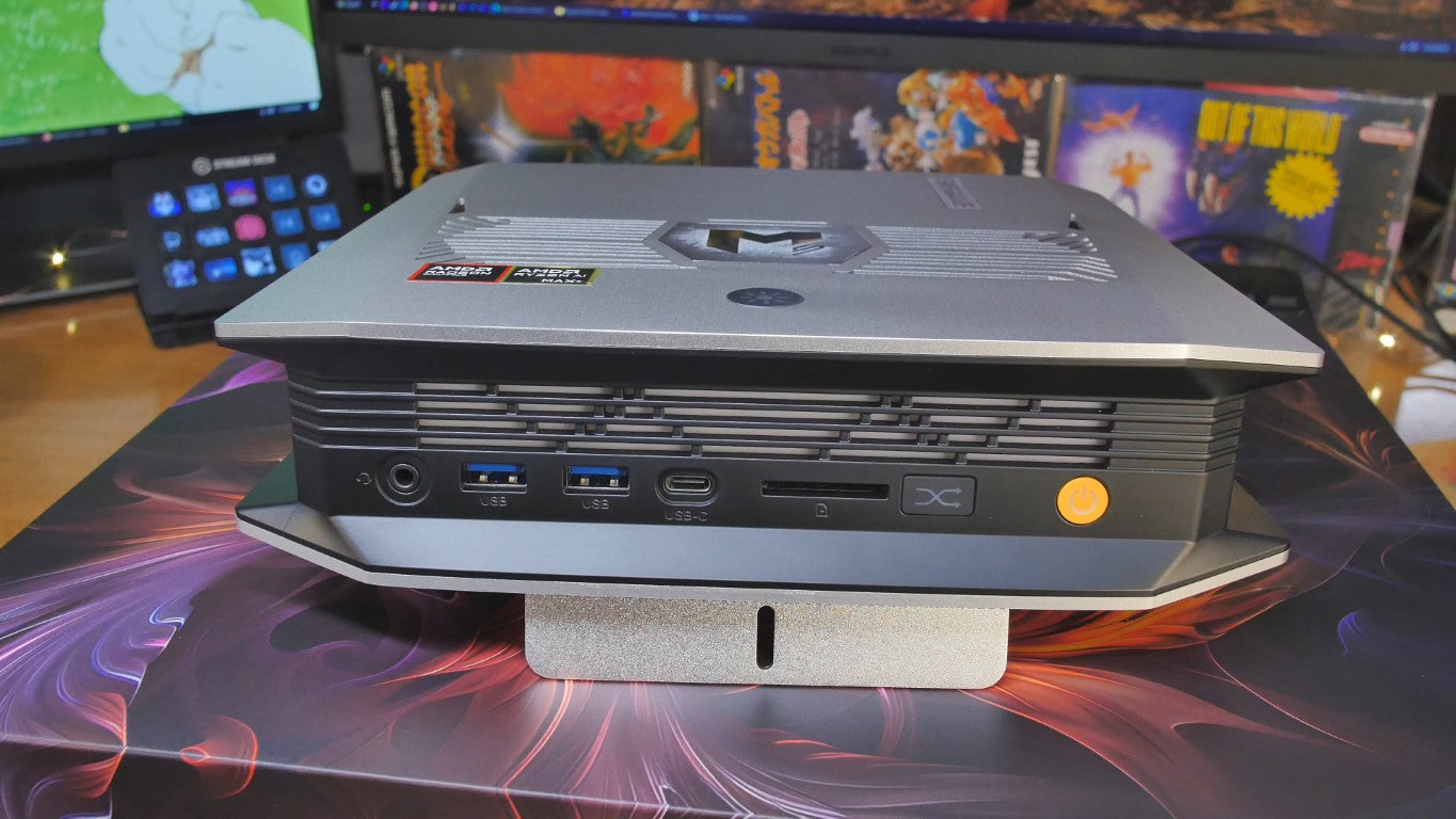 AMD Ryzen AI MAX+ 395, AMD Radeon 8060s