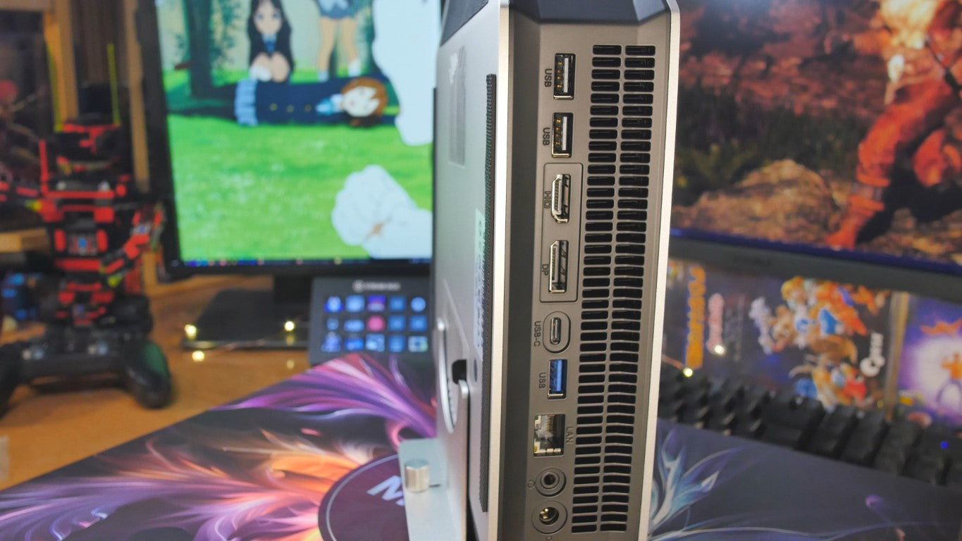 AMD Ryzen AI MAX+ 395, AMD Radeon 8060s