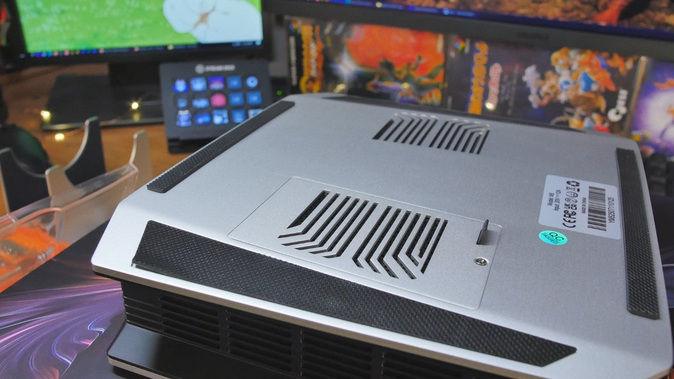 AMD Ryzen AI MAX+ 395, AMD Radeon 8060s